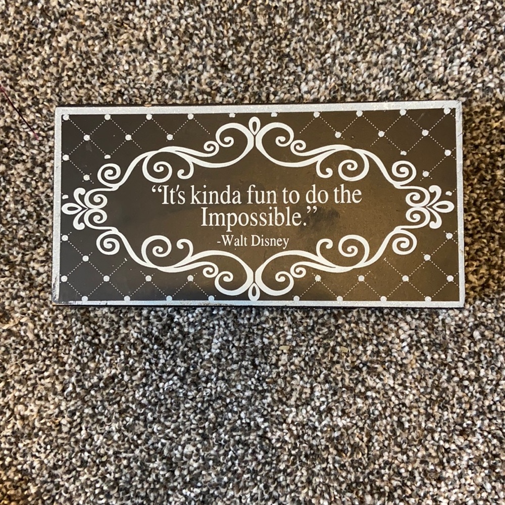 Wood cube with quote
